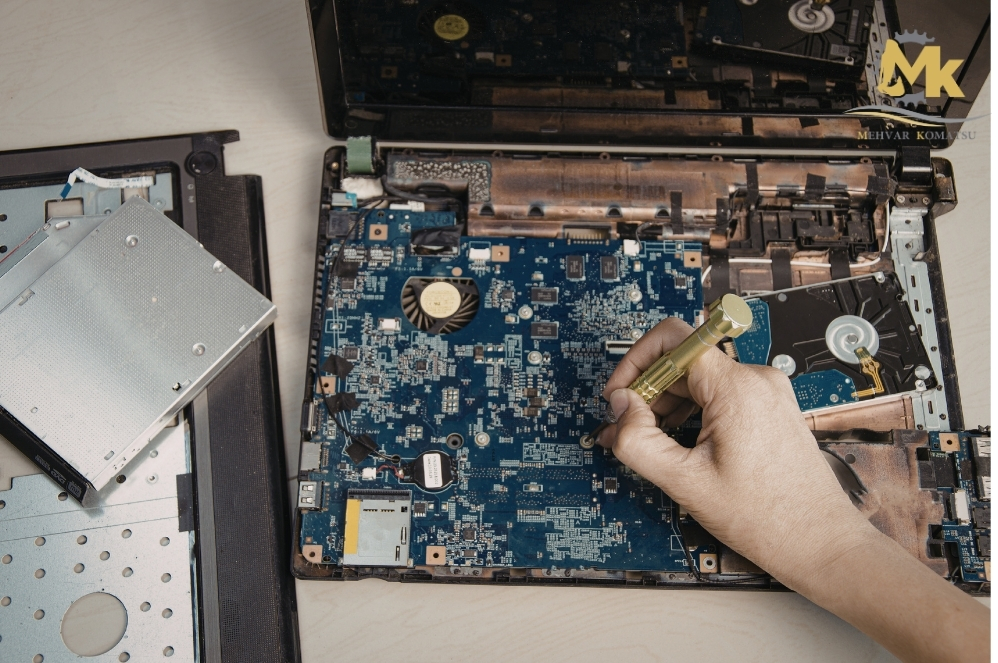 علت جوش آوردن بیل مکانیکی چیست؟